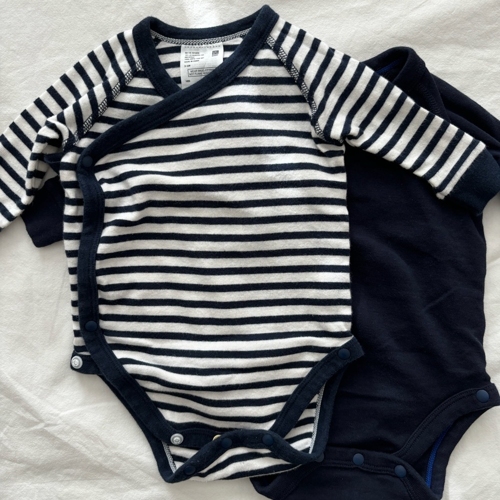 Uniqlo baby bodysuits, set of two (3-6 mo)